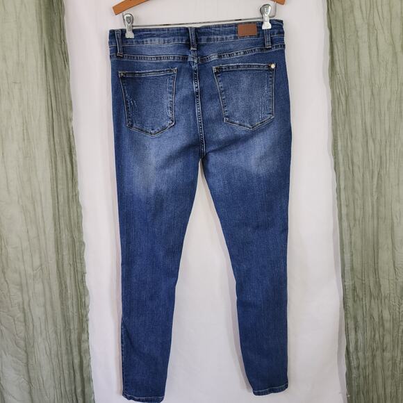 Judy Blue Blue Denim Skinny Fit Distressed Cut Outs Mid rise Jeans Size 11-31 - Picture 4 of 7